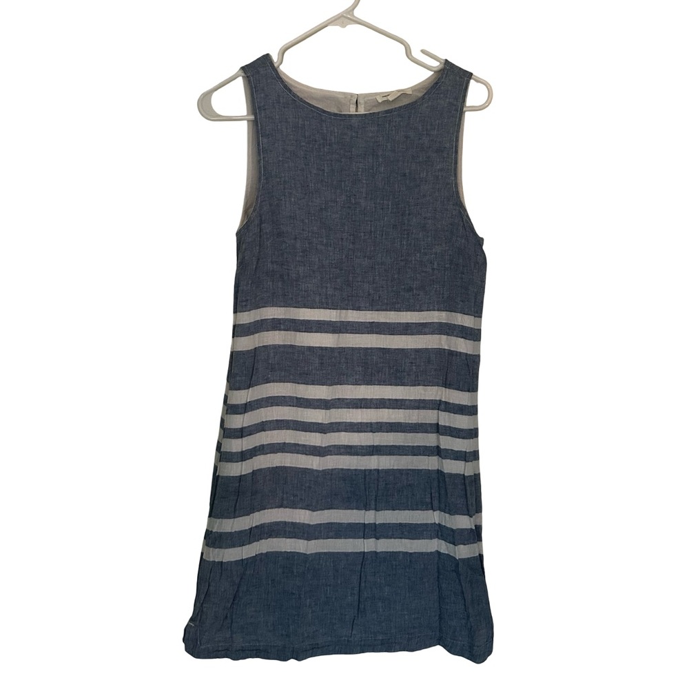beachlunchlounge Chambray Blue Sleeveless Shift Top with Cream Trim